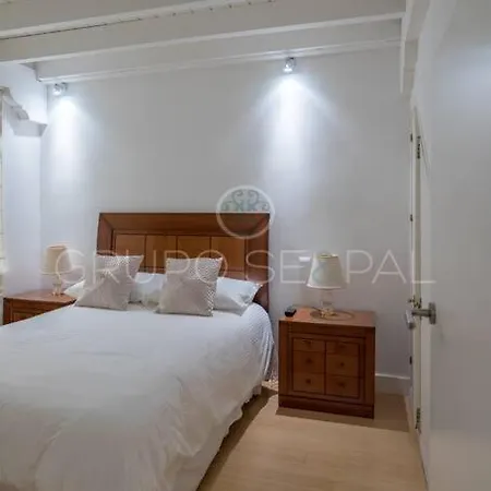 Feriehus Ad10 Full House Near Cathedral By Antonia Diaz Street